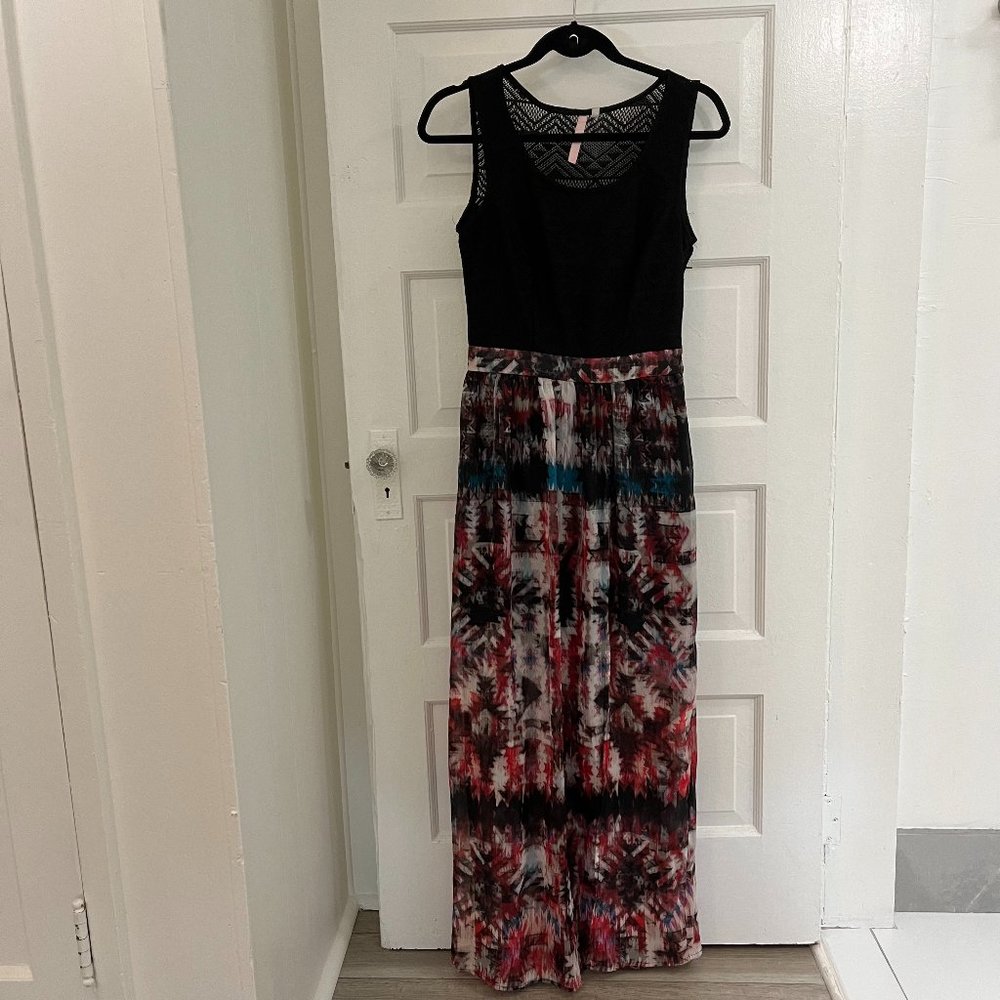 Maxi dress - medium black lace top with printed skirt